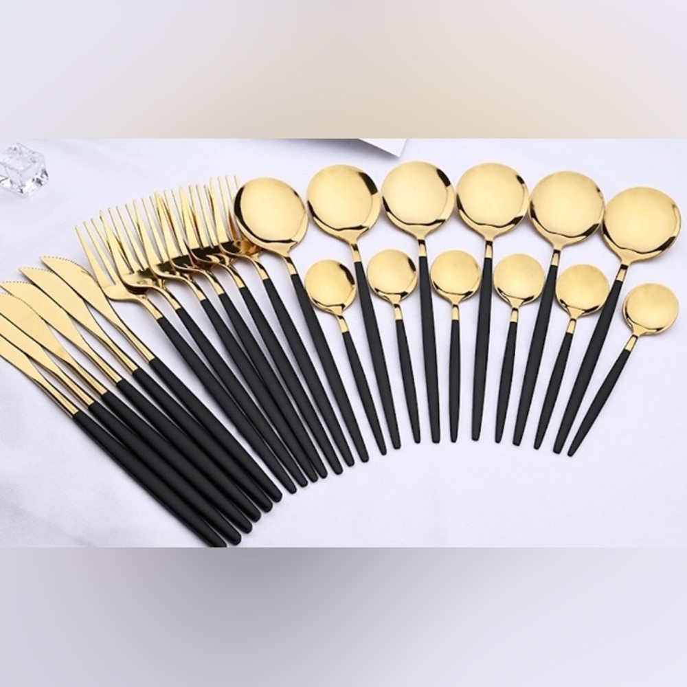 NEW : 24 Piece Cutlery Flatware Set (gold/black)